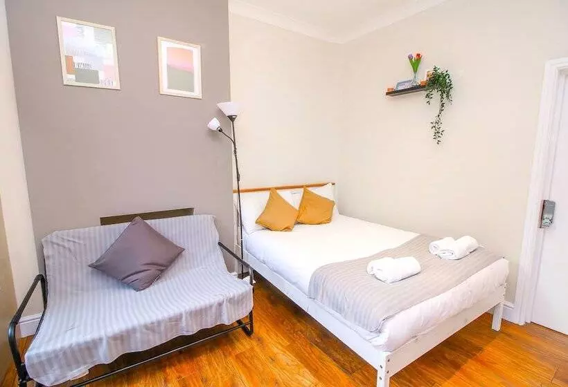 City View Flat At Liverpool St Brick Ln