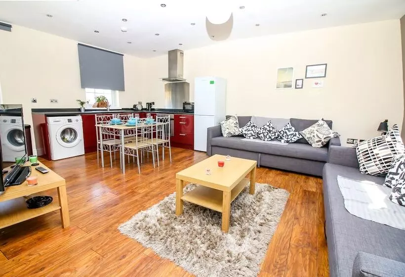 City View Flat At Liverpool St Brick Ln