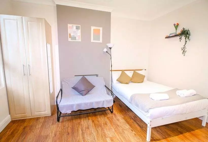 City View Flat At Liverpool St Brick Ln