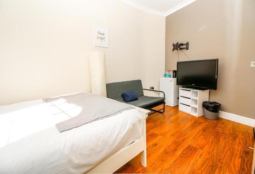 City View Flat At Liverpool St Brick Ln