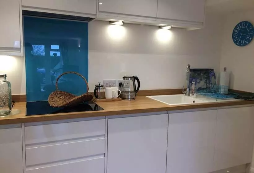 Malvern Holiday Garden Flat