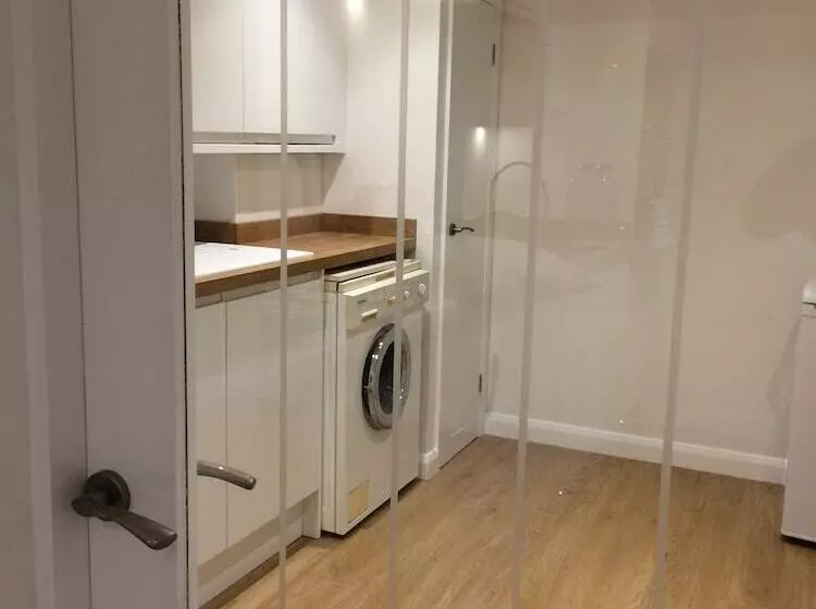 Malvern Holiday Garden Flat