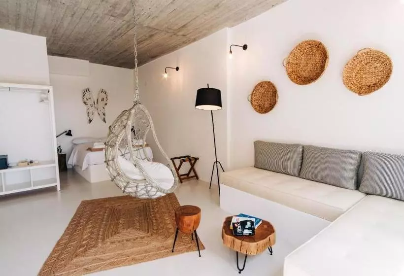 Hotelli Mesanto Luxury Suites