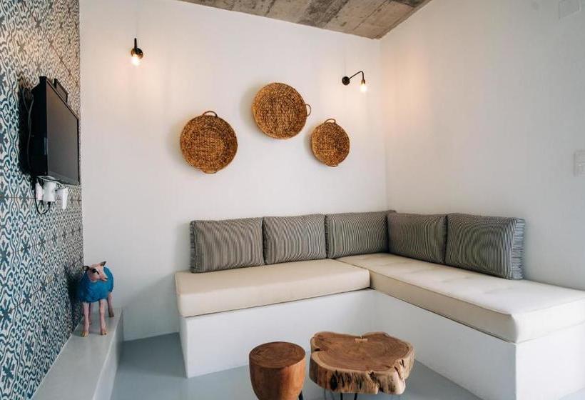 Hotel Mesanto Luxury Suites