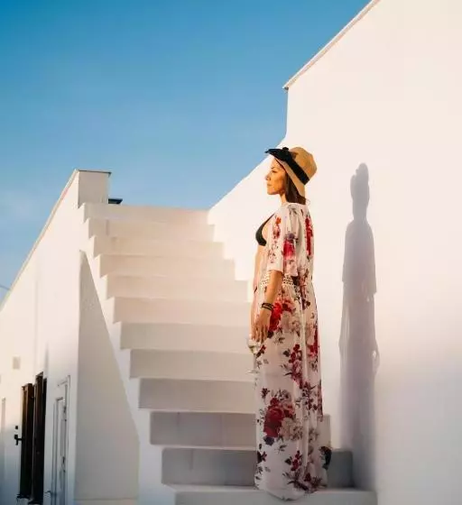 Hotelli Mesanto Luxury Suites