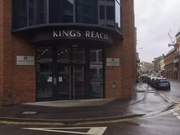 Modern Apartment By Creatick