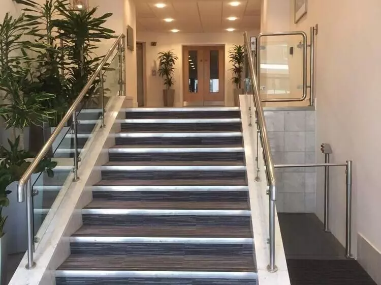 Modern Apartment By Creatick