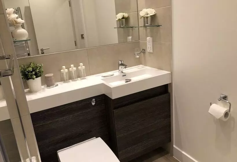 Modern Apartment By Creatick