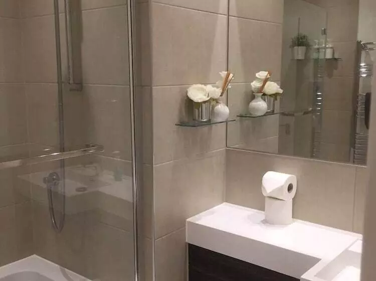 Modern Apartment By Creatick