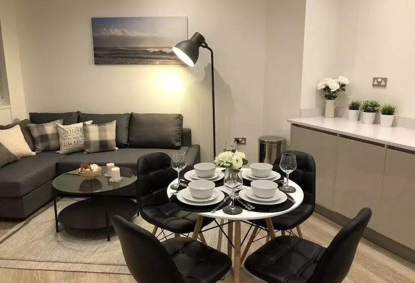 Modern Apartment By Creatick