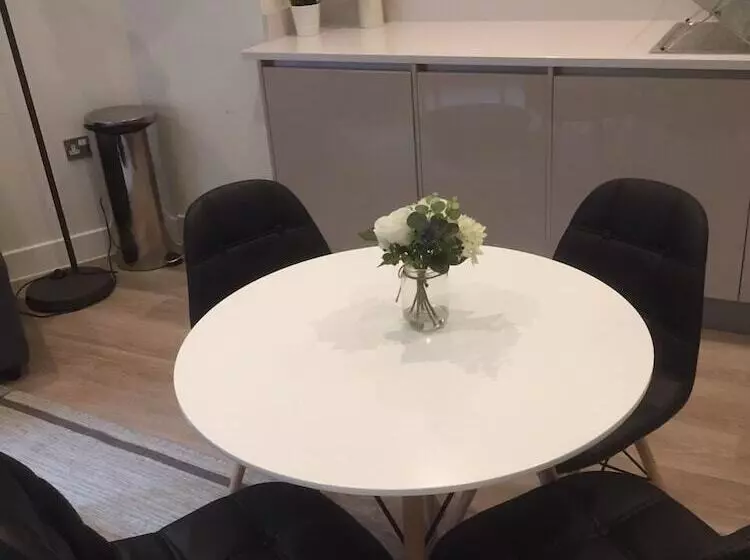 Modern Apartment By Creatick