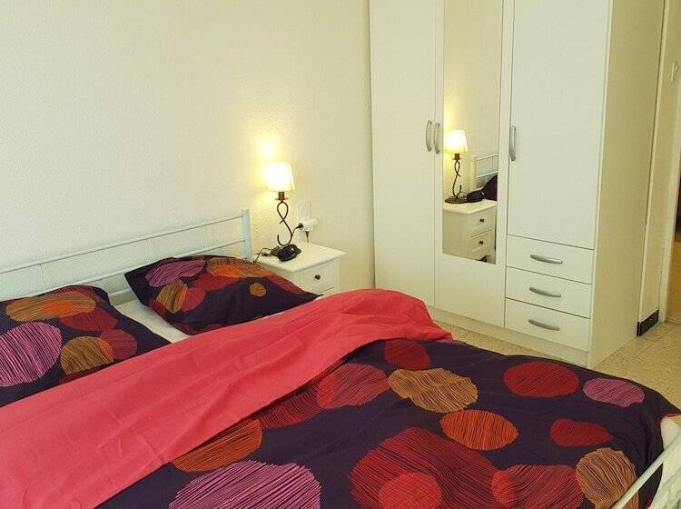 پانسیون En Pleine Nature à Nîmes Avec Piscine