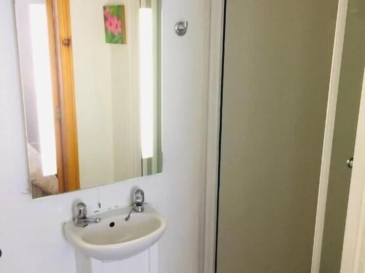 פנסיון Intown 60 Second Walk 2 Minster!