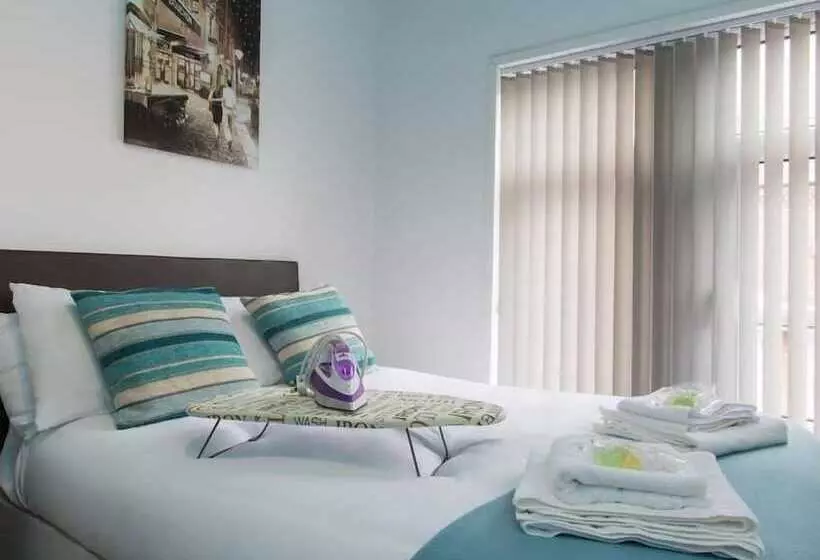 Majatalo Townhouse @ Westminster St