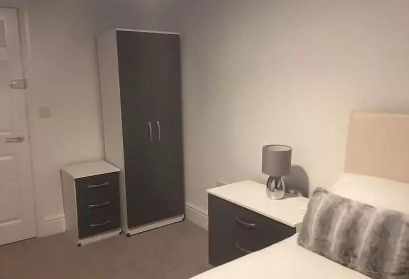 Majatalo Townhouse @ Westminster St