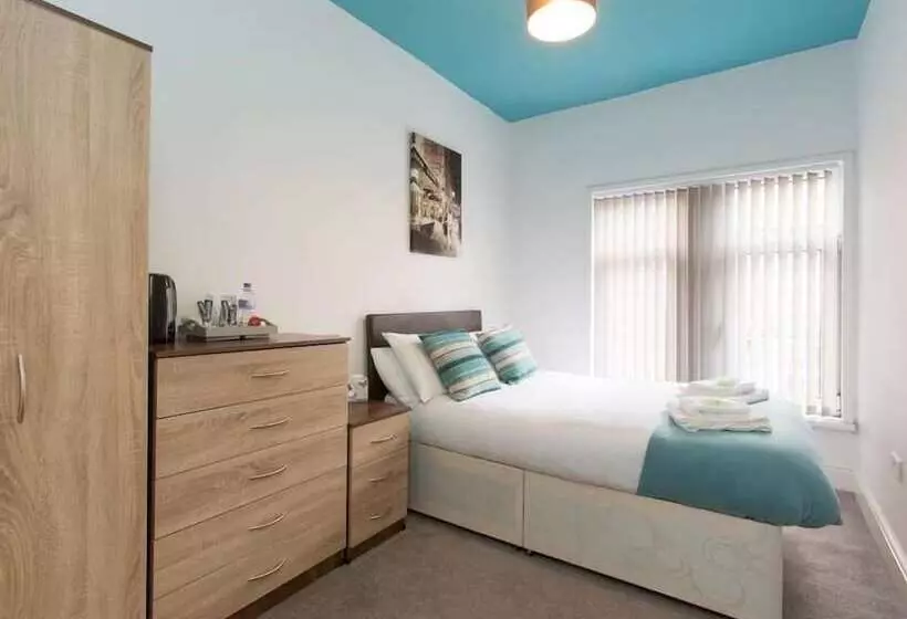 Majatalo Townhouse @ Westminster St