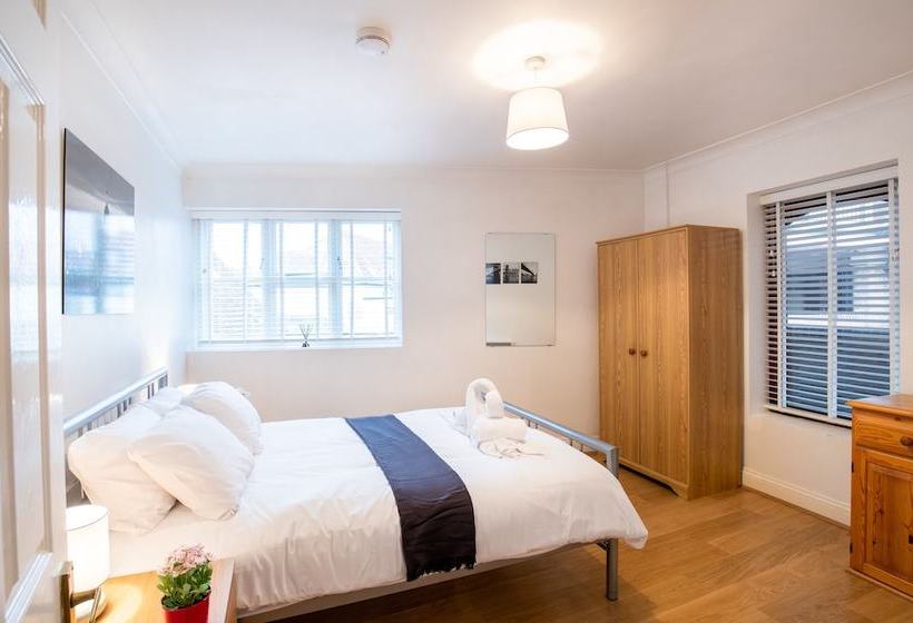 2 Bedroom Apartment, Castle Walk