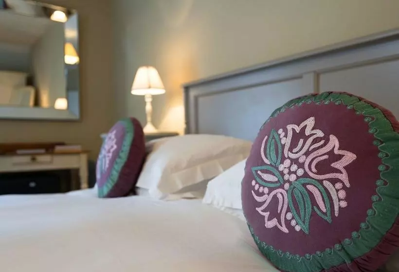 Majatalo Checkers Pantry With Rooms