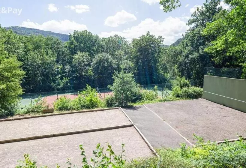 Wellholidays 19   Studio Balnéo Et Terrasse Piscine