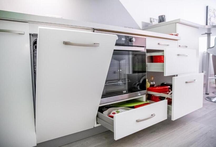 Wellholidays 19 Studio Balnéo Et Terrasse Piscine