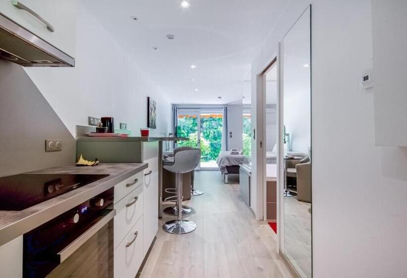 Wellholidays 19 Studio Balnéo Et Terrasse Piscine