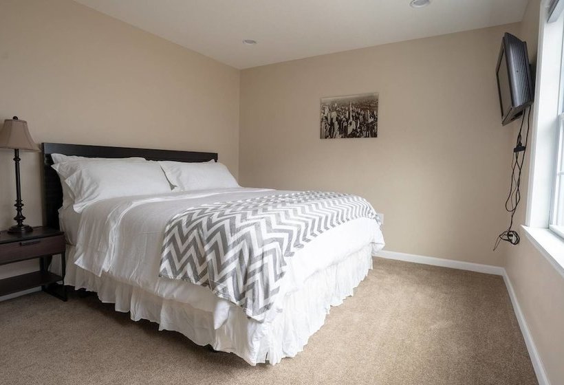 Beautiful Brand New 3 Bd Home Near West Point!