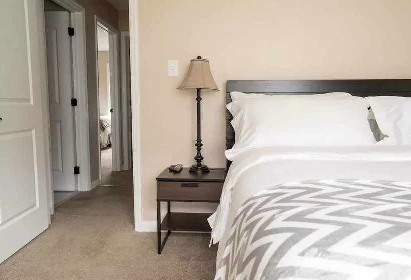 Beautiful Brand New 3 Bd Home Near West Point!
