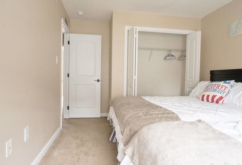 Beautiful Brand New 3 Bd Home Near West Point!