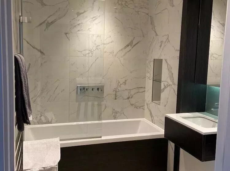 Blissful One Bed Near The River