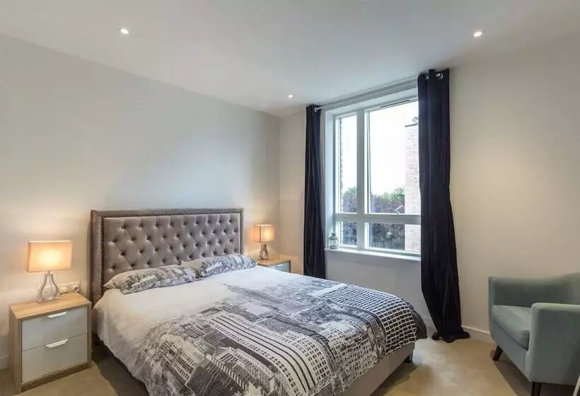 Blissful One Bed Near The River