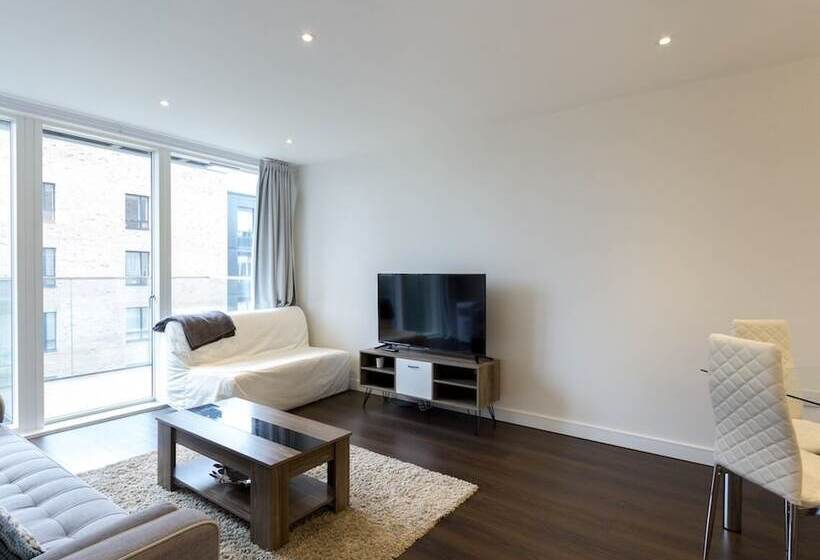 Blissful One Bed Near The River