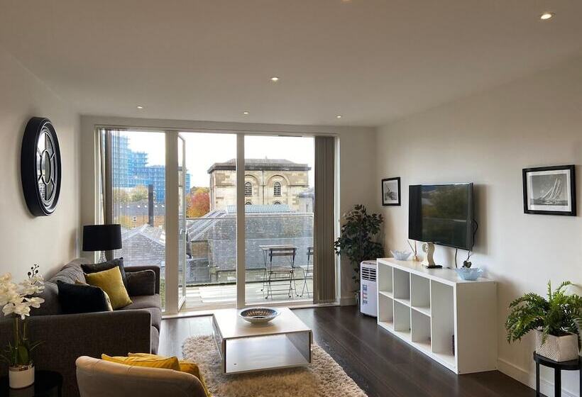 Blissful One Bed Near The River