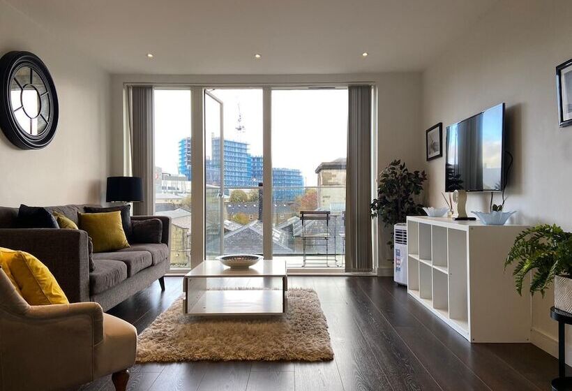 Blissful One Bed Near The River