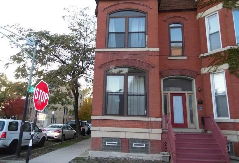 Bucktown, Urban Luxury And Convenience, Near L Train Stop At Western