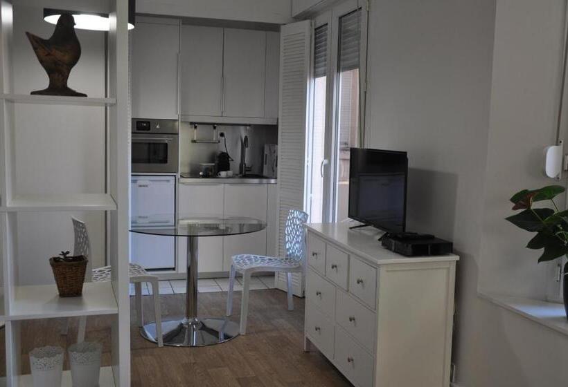 Le Nid Des Halles, Au Cœur Du Boulingrin