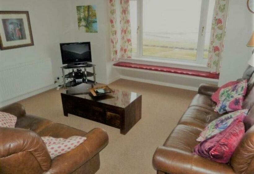 Beachview Holiday Flat 2