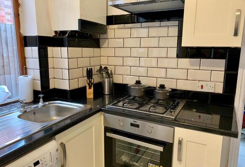 Gordon House Kettering