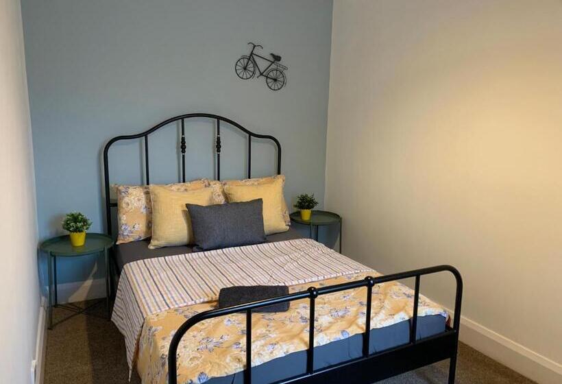 Gordon House Kettering