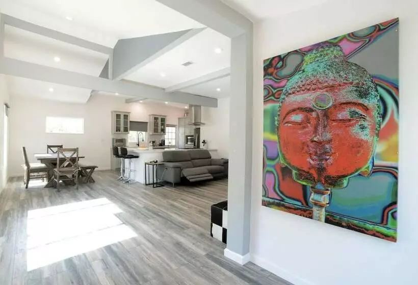 Spacious House On Melrose W Private Backyard Gym