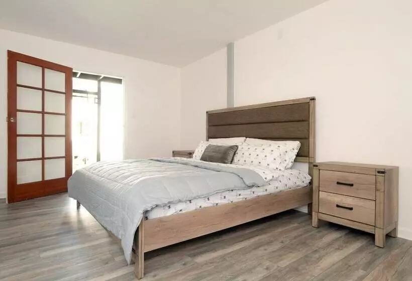 Spacious House On Melrose W Private Backyard Gym