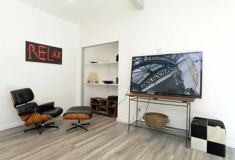 Spacious House On Melrose W Private Backyard Gym