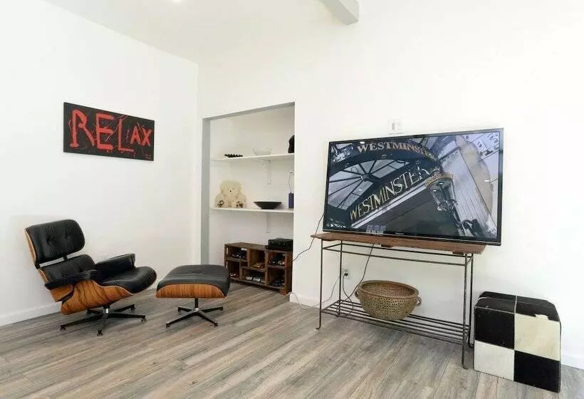 Spacious House On Melrose W Private Backyard Gym