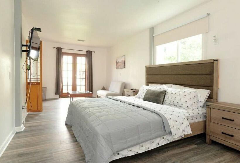 Spacious House On Melrose W Private Backyard Gym