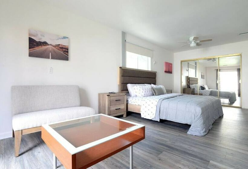 Spacious House On Melrose W Private Backyard Gym