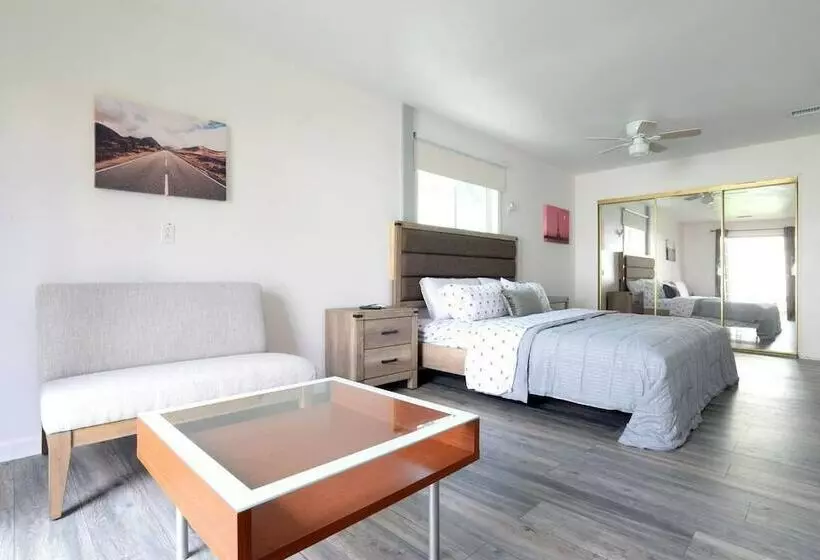 Spacious House On Melrose W Private Backyard Gym