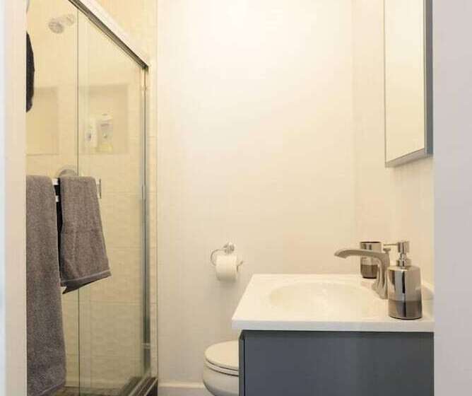 Spacious House On Melrose W Private Backyard Gym