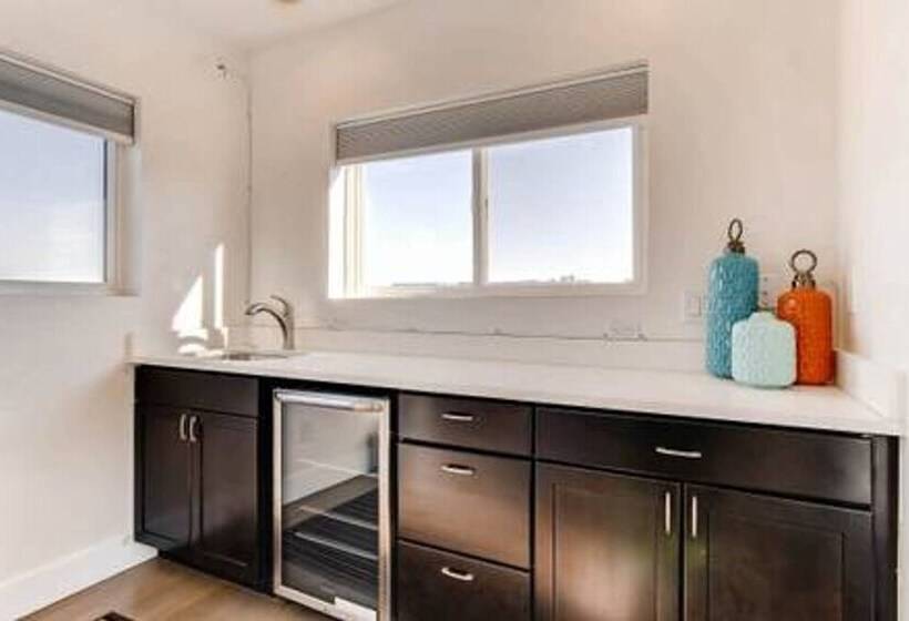 The Highland Square Experience Lohi Townhome With Hot Tub