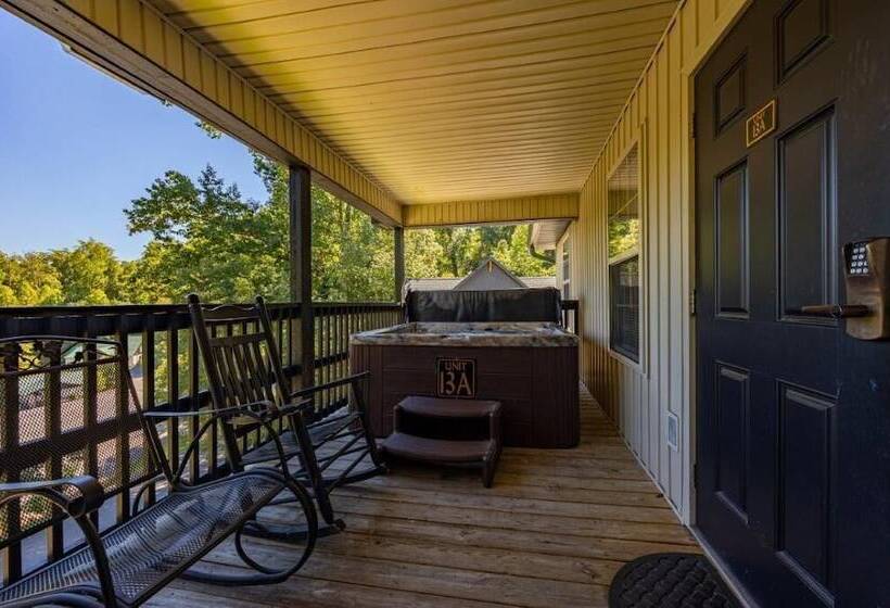 Briarstone Lodge Condo 13a   Two Bedroom Condo