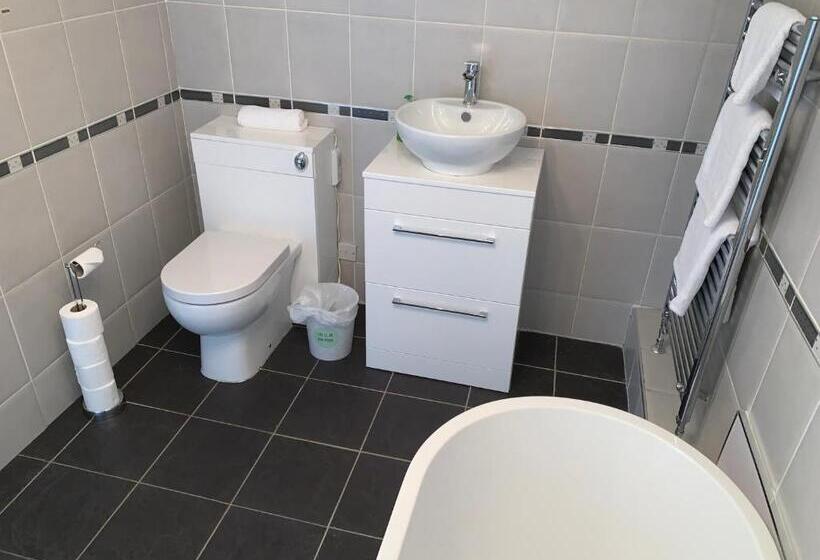 The Village Tavern Apartment