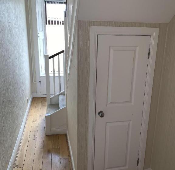 The Village Tavern Apartment